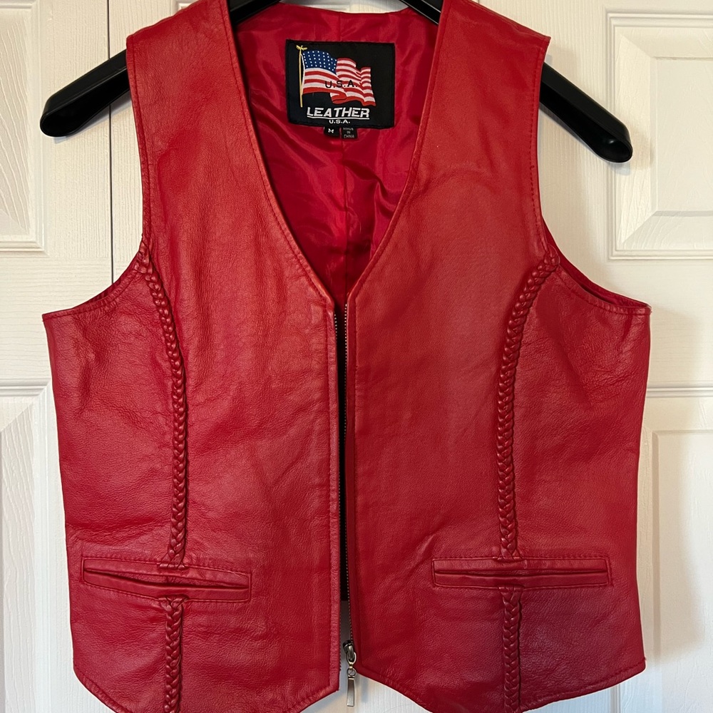 Vintage style red leather vest - Women’s M